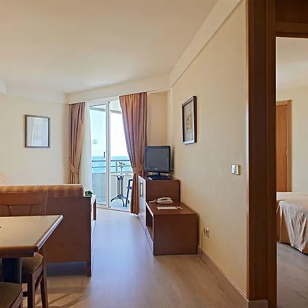 Hipotels Bahia Grande Ξενοδοχείο με διαμερίσματα 4*