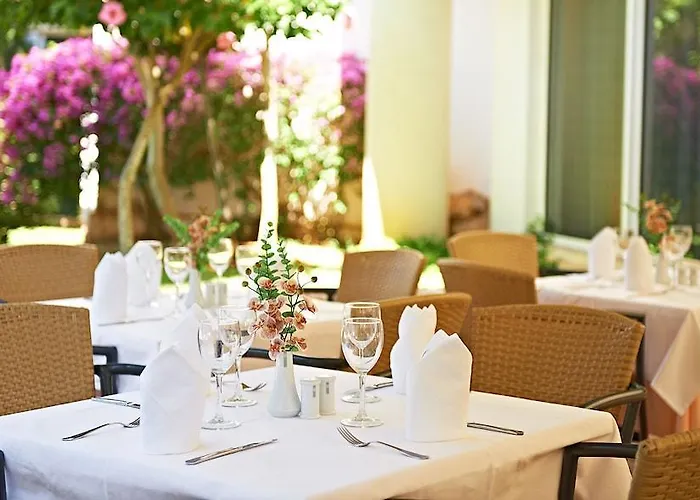 Hipotels Bahia Grande Aparthotel 4*